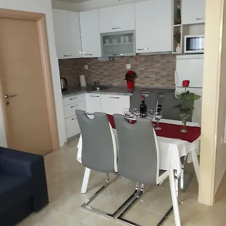 Apartment Stipe