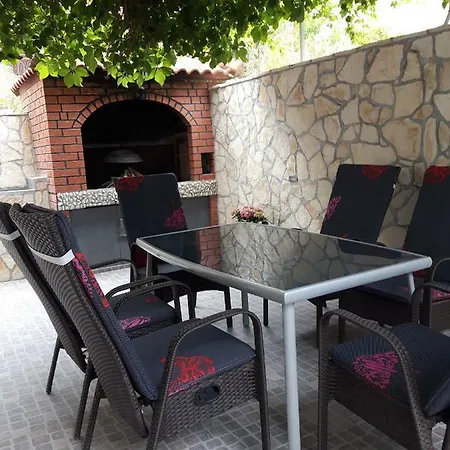 Stipe Apartment